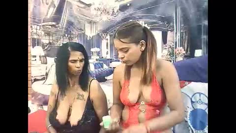 Snapshot of indiansexyass4u2luv chatting on 02/18/26, 09:22 indiansexyass4u2luv online show from 02/18/26, 09:22