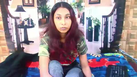 indiansexybutt4u2luv online show from 05/14/26, 05:47