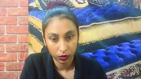 indiansexybutt4u2luv online show from 06/19/26, 05:23