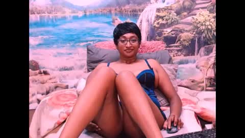 Snapshot of indianspicy69 chatting on 01/31/25, 08:11 Shreya online show from 01/31/25, 08:11