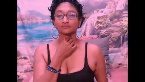 Snapshot of indianspicy69 chatting on 02/03/25, 07:10 Shreya online show from 02/03/25, 07:10