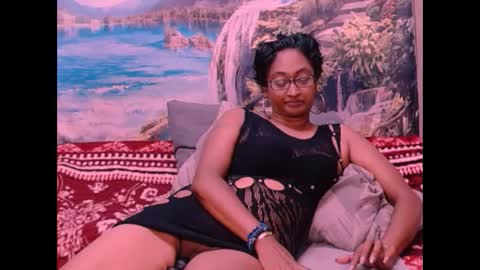 Snapshot of indianspicy69 chatting on 02/07/25, 05:29 Shreya online show from 02/07/25, 05:29