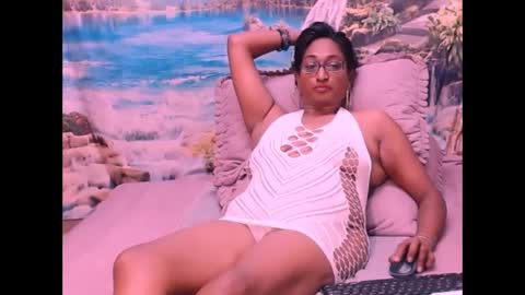 Snapshot of indianspicy69 chatting on 02/14/25, 07:12 Shreya online show from 02/14/25, 07:12