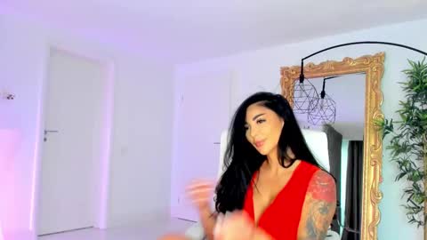 Snapshot of indiansweety chatting on 02/14/25, 11:42 Hellen online show from 02/14/25, 11:42