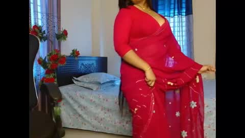 Snapshot of indiantina chatting on 11/19/25, 07:19 tina online show from 11/19/25, 07:19