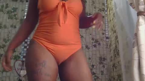 tina online show from 02/06/25, 01:10