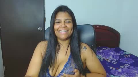 Aleja vallejo online show from 12/04/24, 11:41