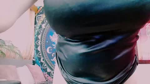 Snapshot of indica_me chatting on 01/25/25, 06:23 indica_me online show from 01/25/25, 06:23