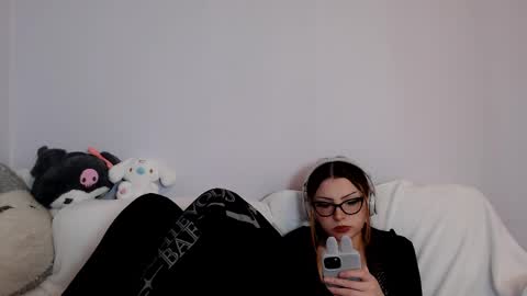 Snapshot of indigoelle chatting on 03/10/25, 10:24 Indigo Elle online show from 03/10/25, 10:24