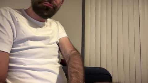 Snapshot of indiscriminator chatting on 11/24/25, 07:30 just1dude online show from 11/24/25, 07:30