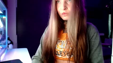 Snapshot of inesdesire chatting on 02/05/25, 08:11 InesDesire online show from 02/05/25, 08:11