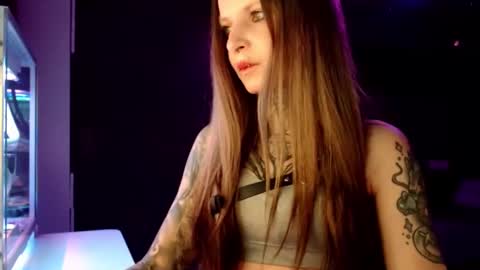 Snapshot of inesdesire chatting on 02/11/25, 09:14 InesDesire online show from 02/11/25, 09:14