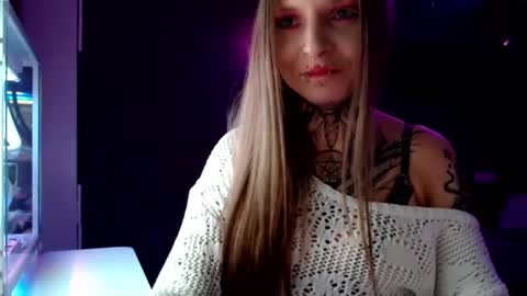 Snapshot of inesdesire chatting on 02/13/25, 07:10 InesDesire online show from 02/13/25, 07:10