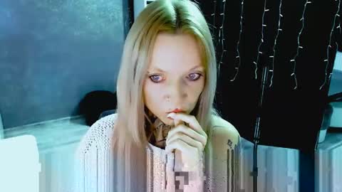 Snapshot of inesdesire chatting on 09/24/25, 07:33 InesDesire online show from 09/24/25, 07:33