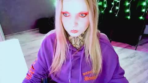 Snapshot of inesdesire chatting on 10/01/25, 09:21 InesDesire online show from 10/01/25, 09:21