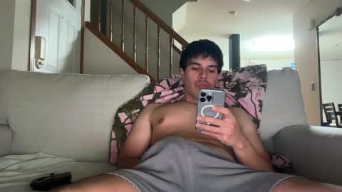 Snapshot of infamouslucas chatting on 10/16/25, 02:45 Lucas online show from 10/16/25, 02:45