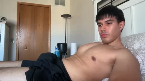 Snapshot of infamouslucas chatting on 11/18/25, 07:07 Lucas online show from 11/18/25, 07:07