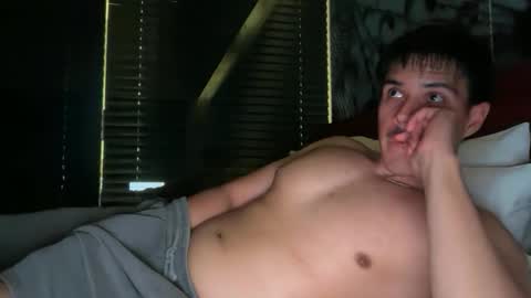 Snapshot of infamouslucas chatting on 11/26/25, 03:29 Lucas online show from 11/26/25, 03:29