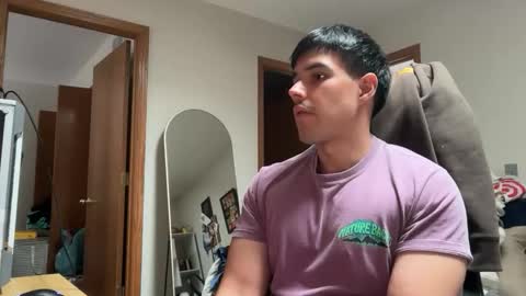 Snapshot of infamouslucas chatting on 12/22/25, 08:17 Lucas online show from 12/22/25, 08:17