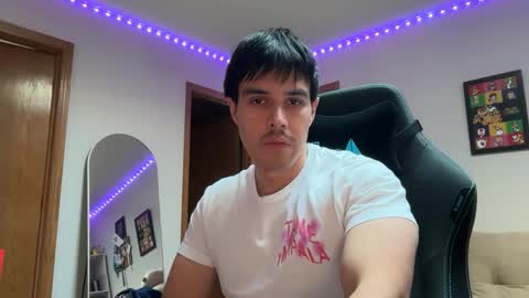 Snapshot of infamouslucas chatting on 01/14/26, 06:46 Lucas online show from 01/14/26, 06:46