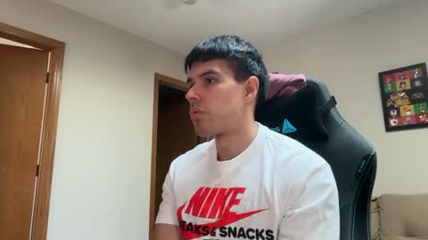 Snapshot of infamouslucas chatting on 03/11/26, 04:57 Lucas online show from 03/11/26, 04:57