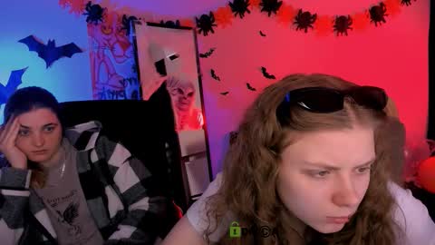 inga_gree online show from 10/30/25, 07:47