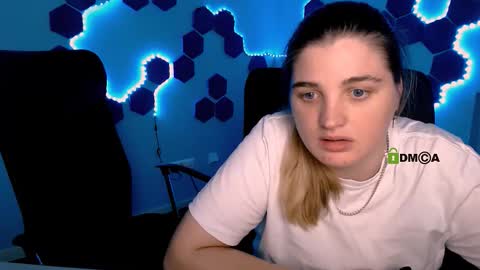 inga_gree online show from 11/28/25, 09:56