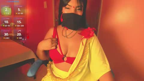 Snapshot of iniya_parul chatting on 11/20/25, 01:44 Iniya online show from 11/20/25, 01:44