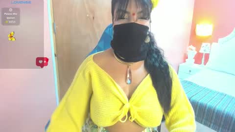 Snapshot of iniya_parul chatting on 11/29/25, 01:47 Iniya online show from 11/29/25, 01:47