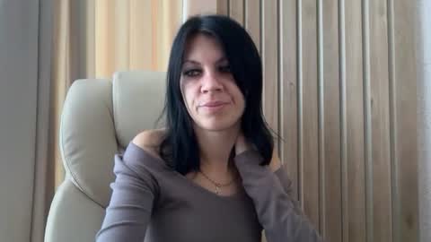 Snapshot of injaathome chatting on 09/23/25, 06:05 InjaAtHome online show from 09/23/25, 06:05