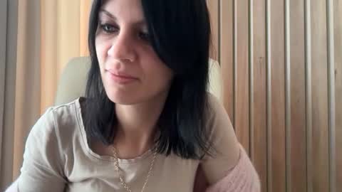Snapshot of injaathome chatting on 10/01/25, 06:41 InjaAtHome online show from 10/01/25, 06:41