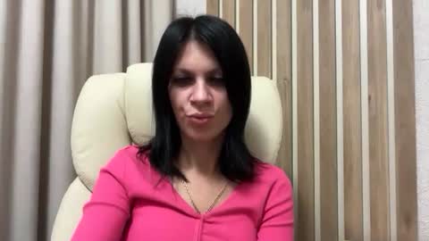 Snapshot of injaathome chatting on 10/14/25, 06:31 InjaAtHome online show from 10/14/25, 06:31