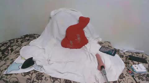 Snapshot of ink_bella chatting on 12/04/24, 12:47 ink bella online show from 12/04/24, 12:47