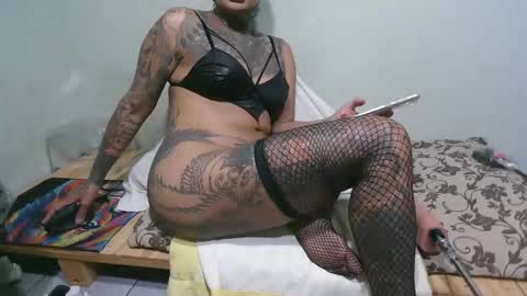Snapshot of ink_bella chatting on 02/24/26, 08:40 ink bella online show from 02/24/26, 08:40