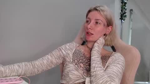 Snapshot of inkedangelofficial chatting on 03/10/26, 01:10 Inkedangelofficial online show from 03/10/26, 01:10