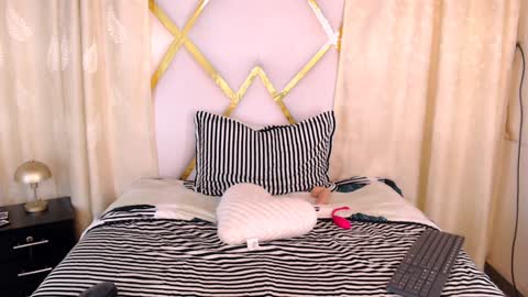 inkedsabrina online show from 01/17/25, 06:54