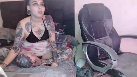 Snapshot of inkedsinners chatting on 10/12/25, 01:48 inkedsinners online show from 10/12/25, 01:48