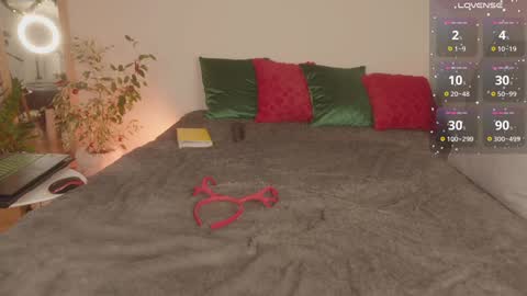 Xenia online show from 12/26/24, 02:16