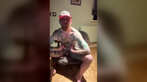 Snapshot of inkpiggy chatting on 01/11/26, 07:35 inkpiggy online show from 01/11/26, 07:35