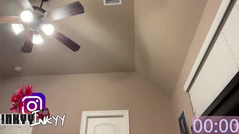 Snapshot of inkyyinkyy chatting on 09/29/25, 01:55 inkyyinkyy online show from 09/29/25, 01:55