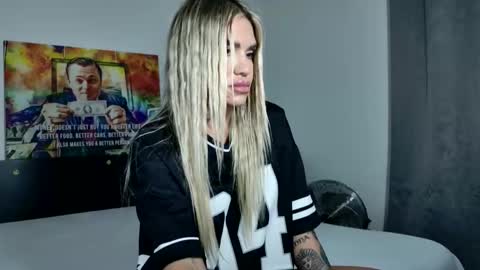 inna_sense online show from 10/22/25, 04:29