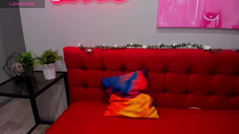 Snapshot of innalovely chatting on 09/11/25, 01:39 Inna online show from 09/11/25, 01:39
