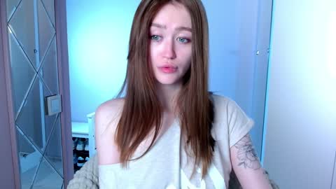 Lina online show from 01/29/25, 10:16