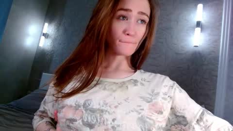 Lina online show from 03/10/25, 01:32