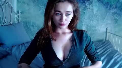 Lina online show from 09/11/25, 02:28