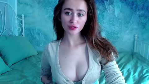 Lina online show from 04/27/26, 01:31