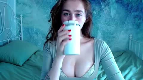 Lina online show from 04/30/26, 01:50
