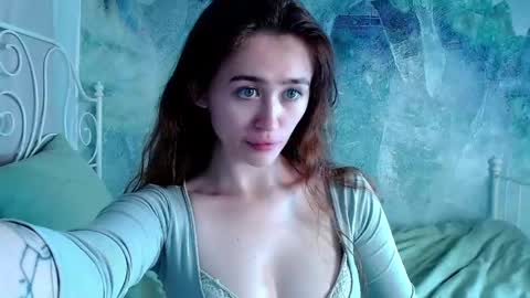 Lina online show from 05/08/26, 02:22