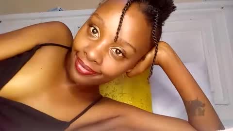 Snapshot of innocentcuteface chatting on 11/27/25, 05:04 Amber online show from 11/27/25, 05:04