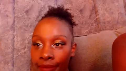 Snapshot of innocentcuteface chatting on 02/20/26, 11:22 Amber online show from 02/20/26, 11:22